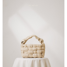 Load image into Gallery viewer, E De Bag
