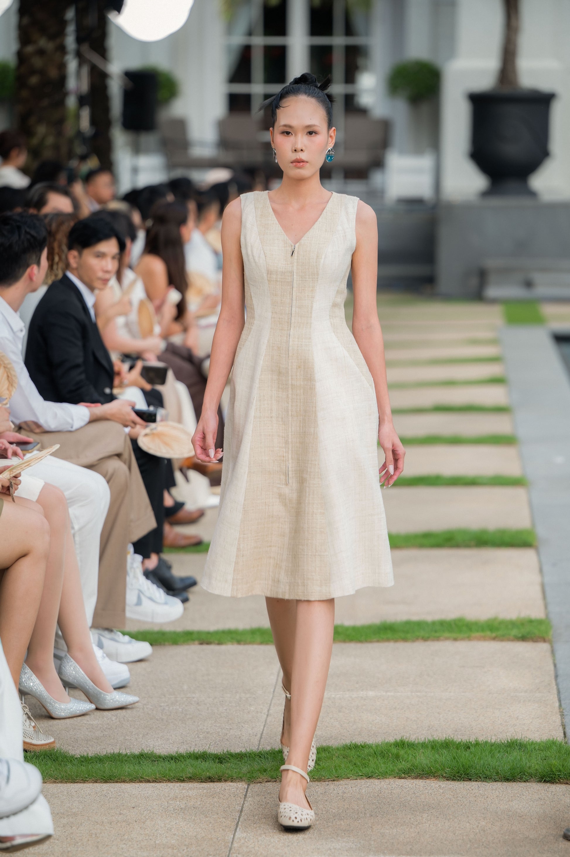 Salicifolia Sleeveless Dress