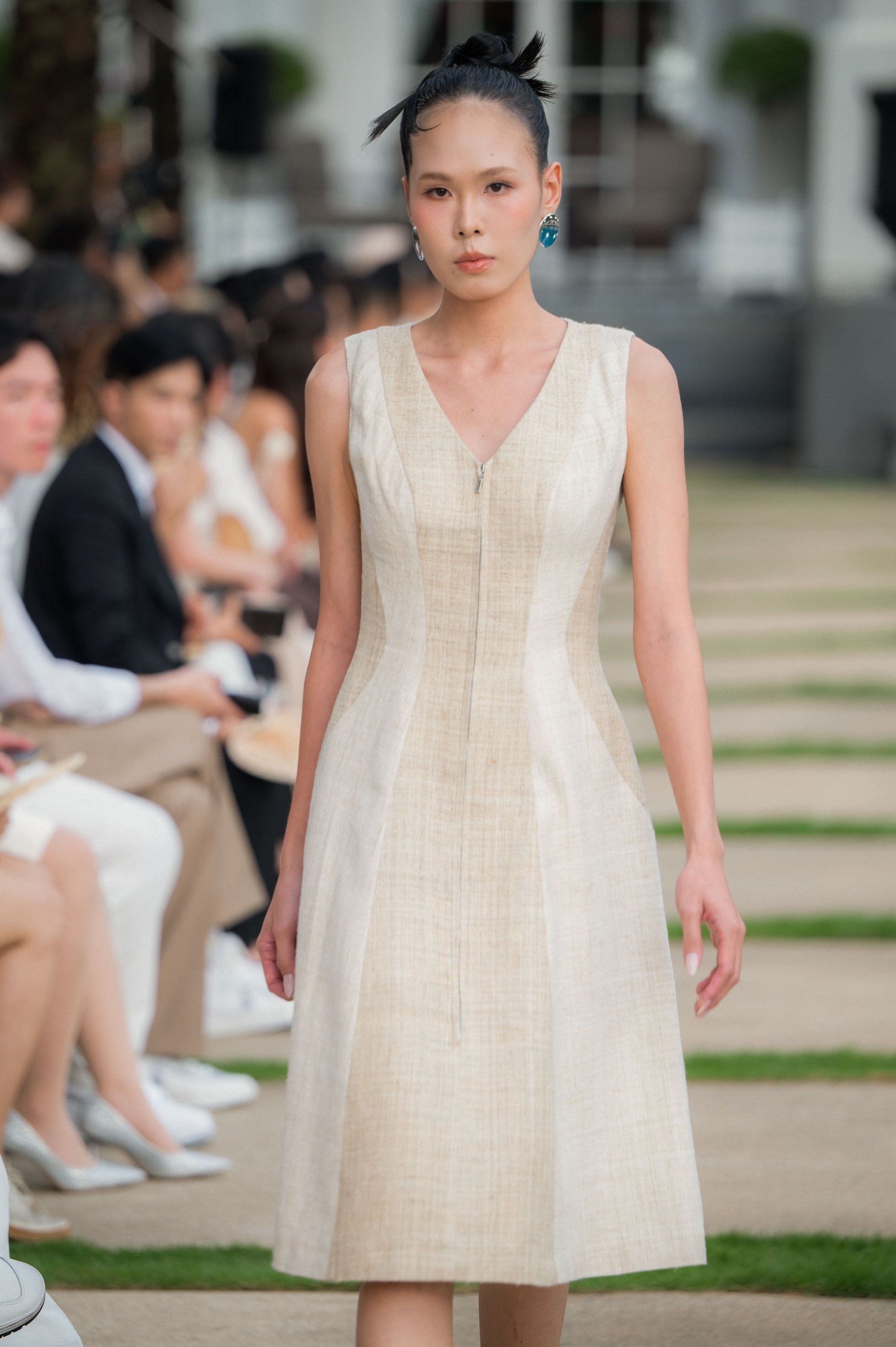 Salicifolia Sleeveless Dress